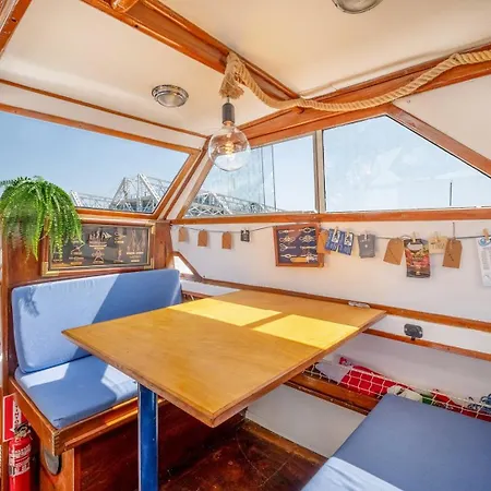 Apartamento Guestready - Corleone Boat In Parque Nacoes Lisboa