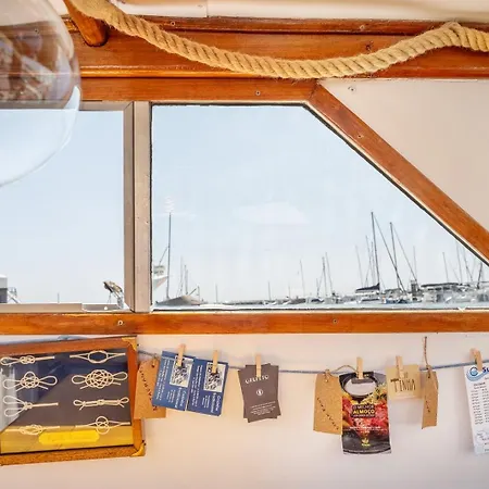 Guestready - Corleone Boat In Parque Nacoes * Lisboa