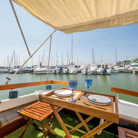 Guestready - Corleone Boat In Parque Nacoes * Lisboa
